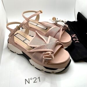 No 21 Platform sandals sz is 37 with dust bags & box* New Nude